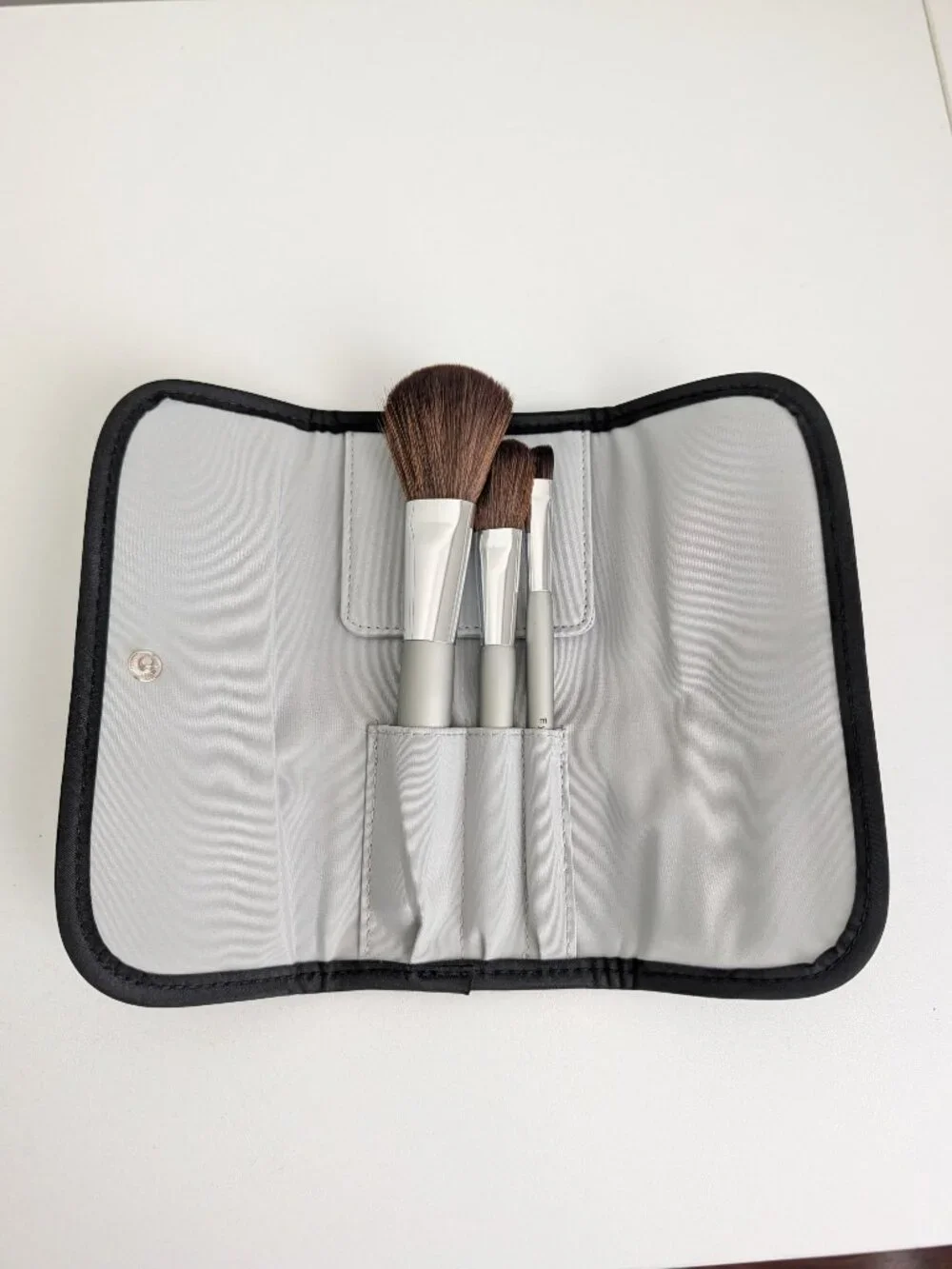 Beauty Accents Brush Set with Travel Wrap Eyeshadow Blush Powder Brush New